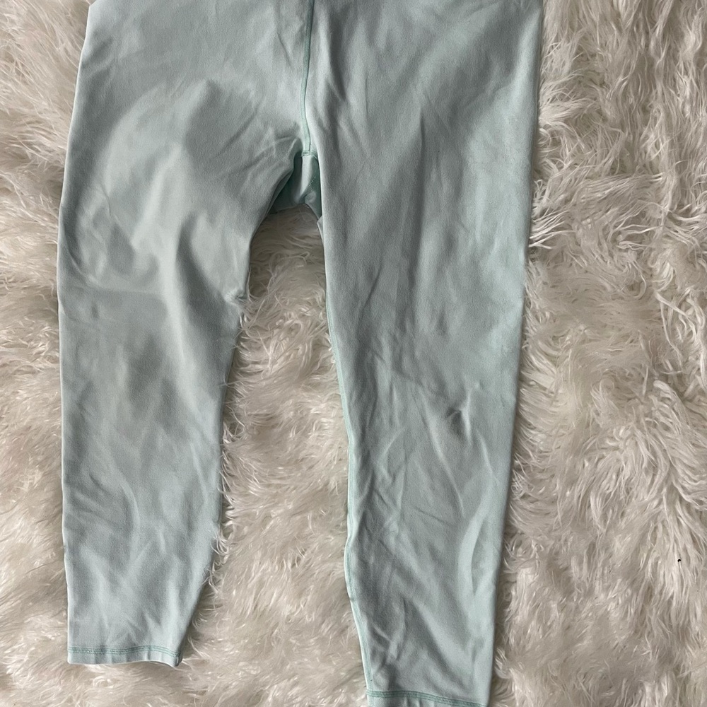 Fabletics powerhold Capri leggings